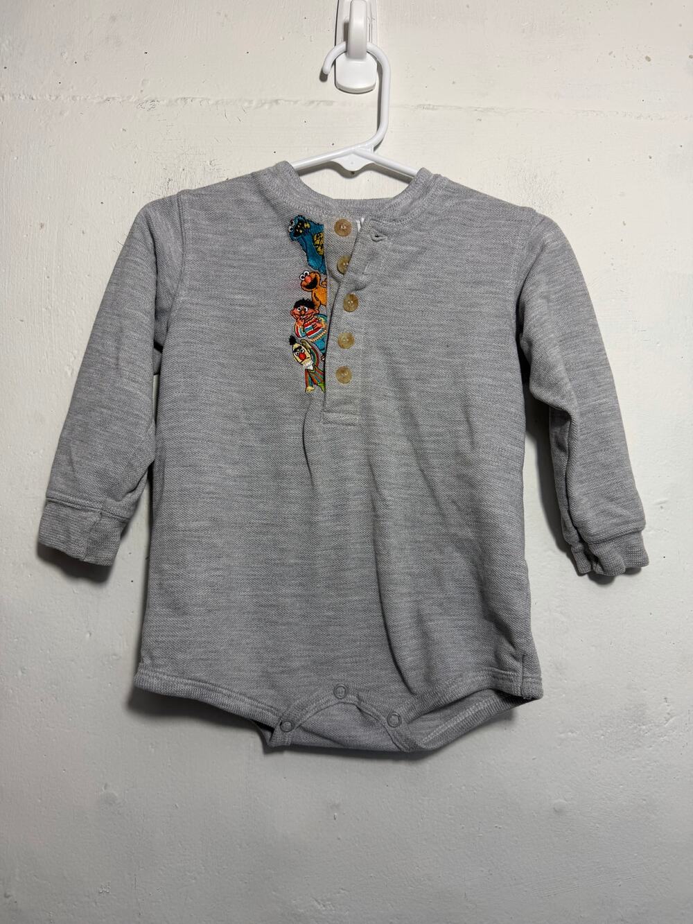 Vintage Sesame Street Boys 18 Mo Embroidered Characters Gray Long Sleeve Shirt